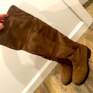 Hopes knee high boots.
